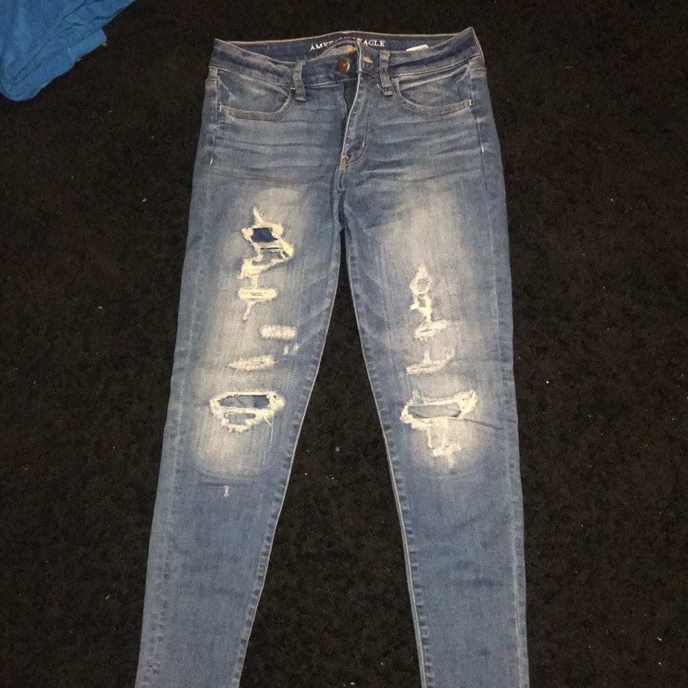 AE jeans light wash, distressed